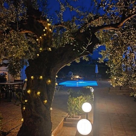 Finikes Apartments Stoúpa Dış mekan fotoğraf