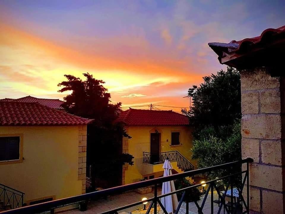 Finikes Apartments Stoúpa Dış mekan fotoğraf